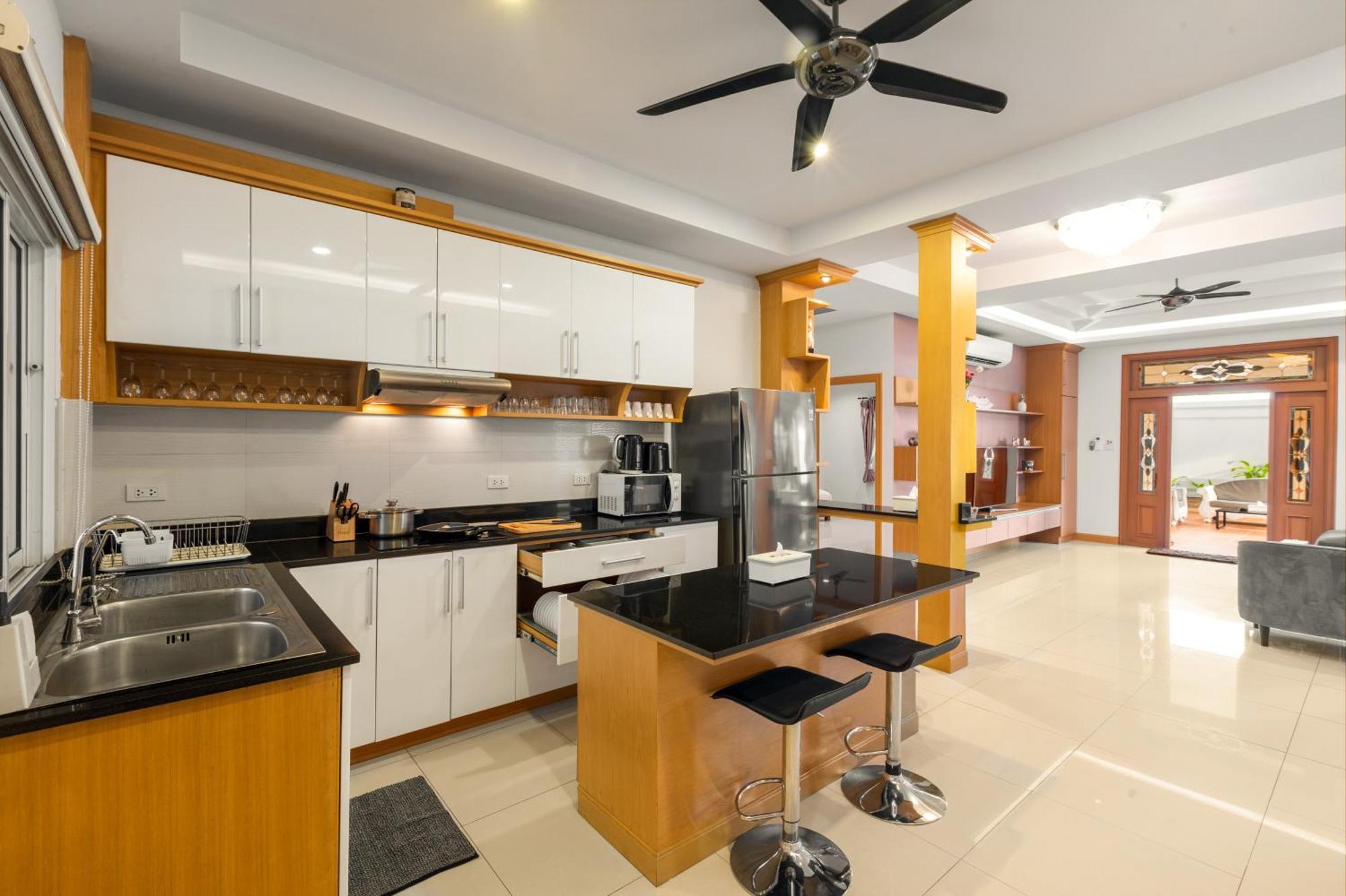 Pattaya Private Villa - Pool,Sauna,Snooker,Bbq Exteriér fotografie
